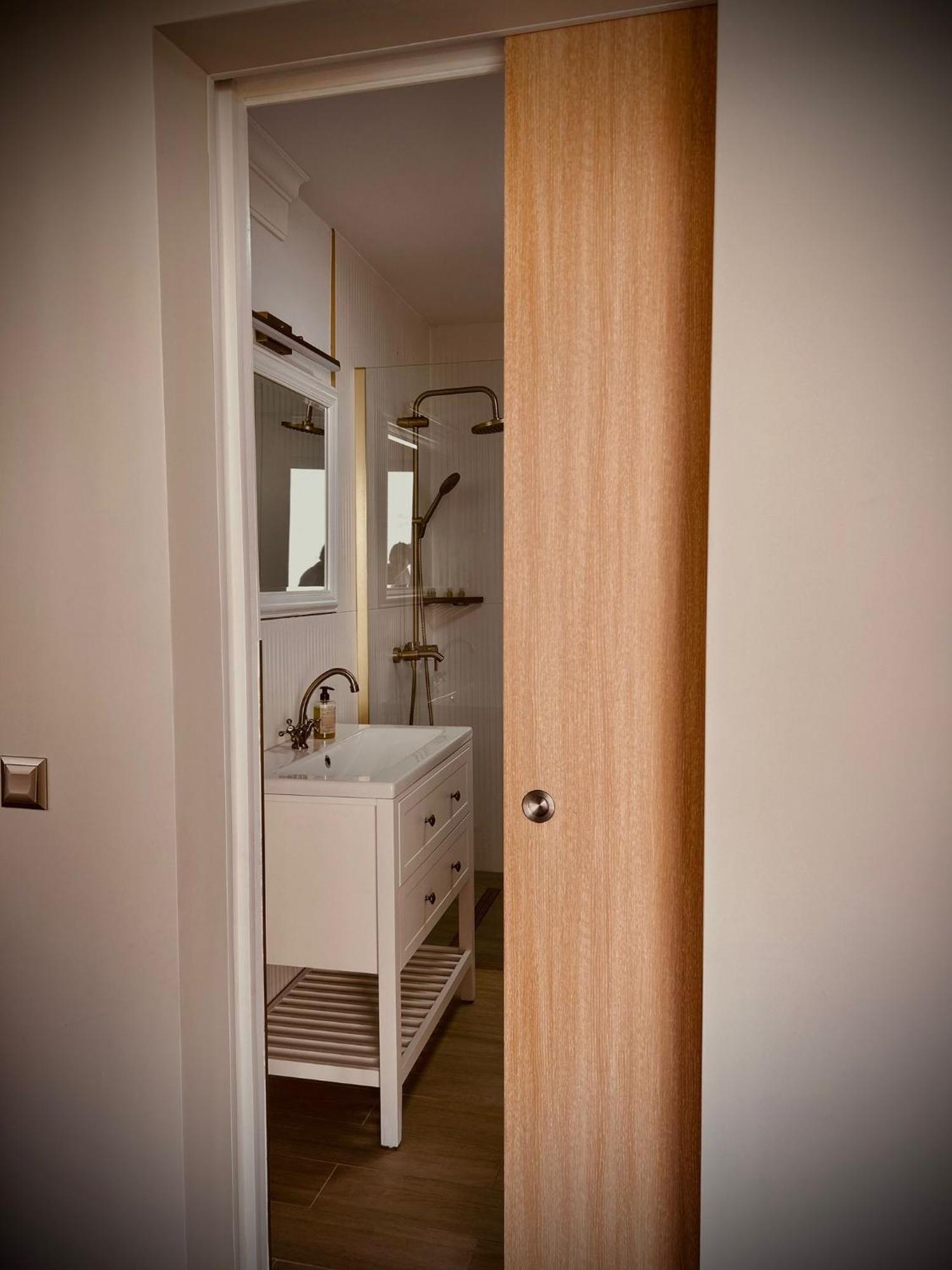 The Corner House Apartment Hunedoara Exterior photo